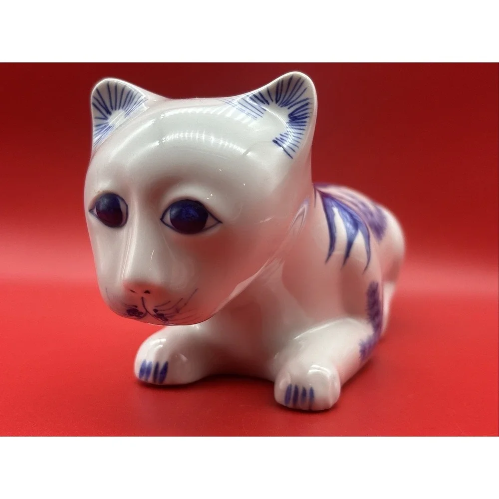 Large Blue & White Ceramic Cat Figurine With Carps Decoration Hand Painted 12